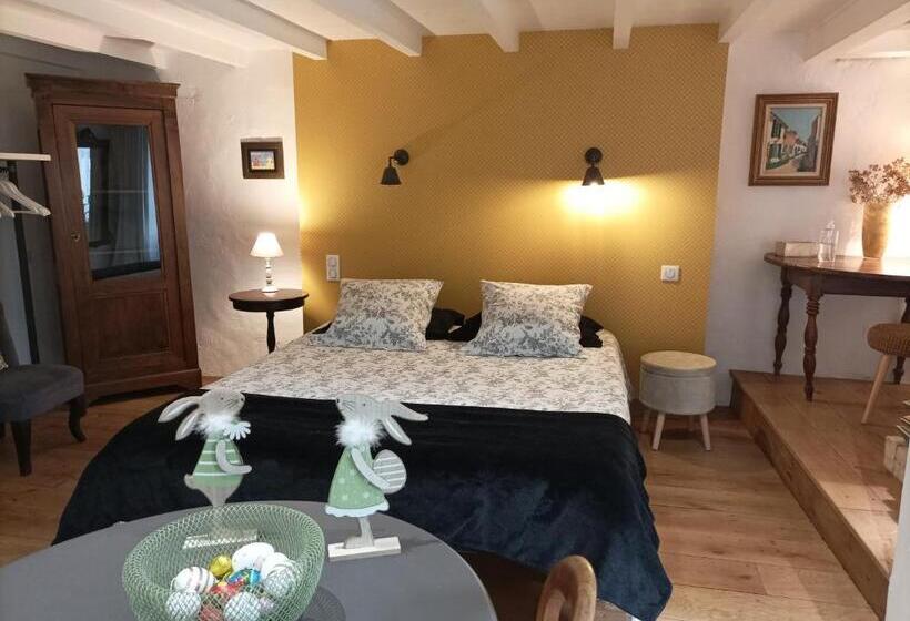 メゾネットスイート, Varzay Autour Du Puits