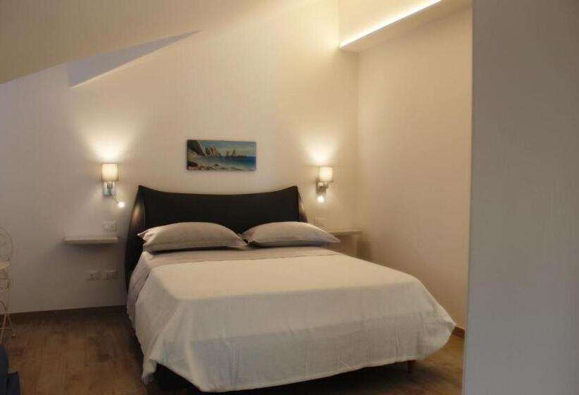 اتاق لوکس سه تخته, Villa De Ruschi