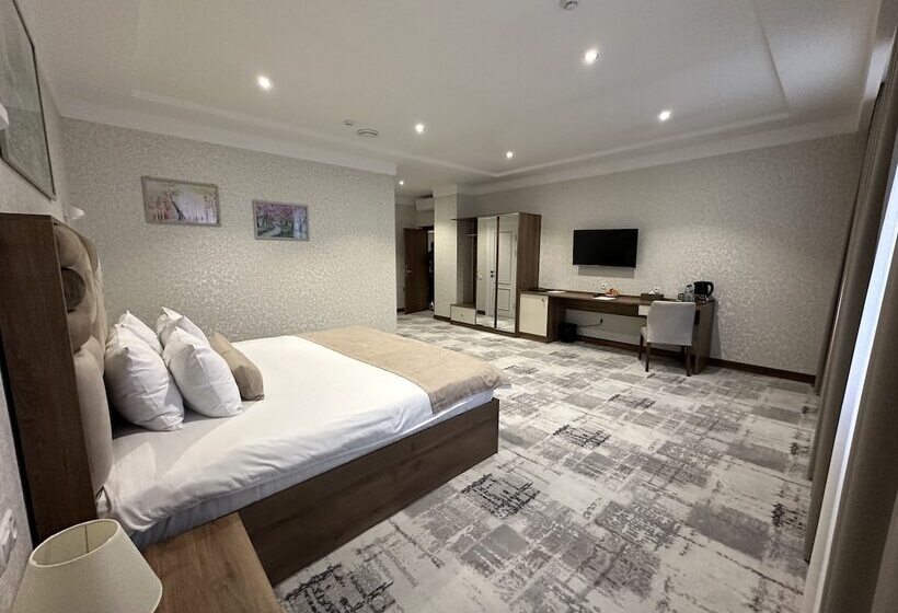 اتاق سوپریور, Green Park