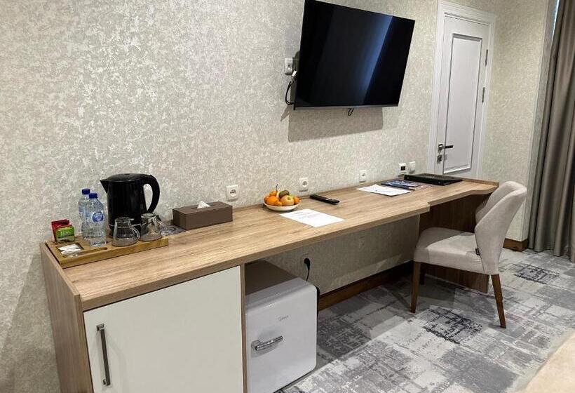 اتاق سوپریور, Green Park