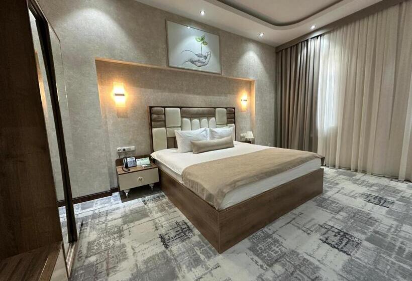 سوییت, Green Park