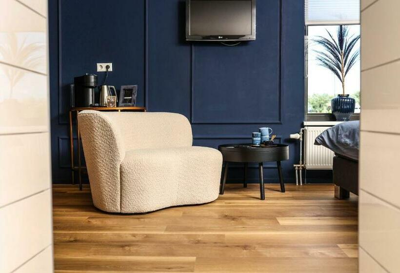 جناح جونيور, Heeren Aan De Haven