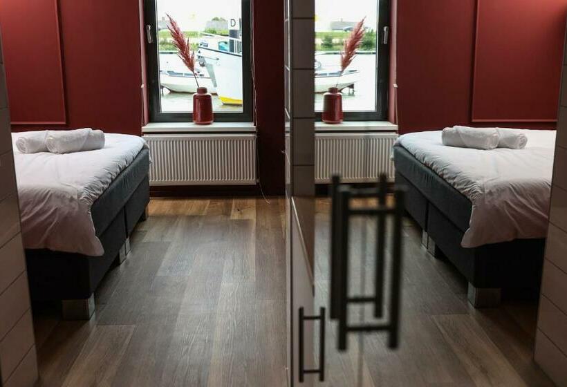 غرفة قياسية, Heeren Aan De Haven