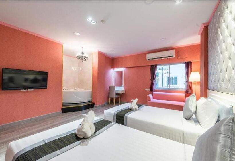 Полулюкс Одноместный с Террасой, Patra Luxury Hotel Suvarnabhumi