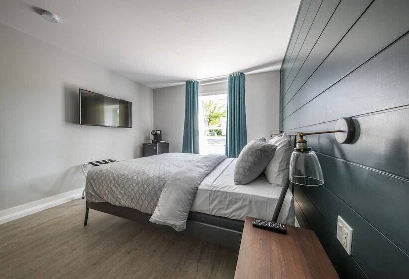 Номер Стандарт, Square Victoria Maison Hôtelière