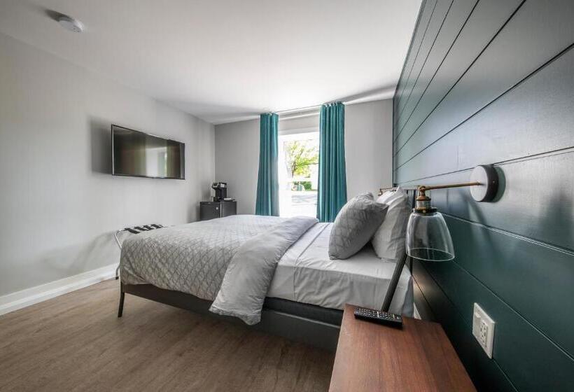 Номер Стандарт, Square Victoria Maison Hôtelière