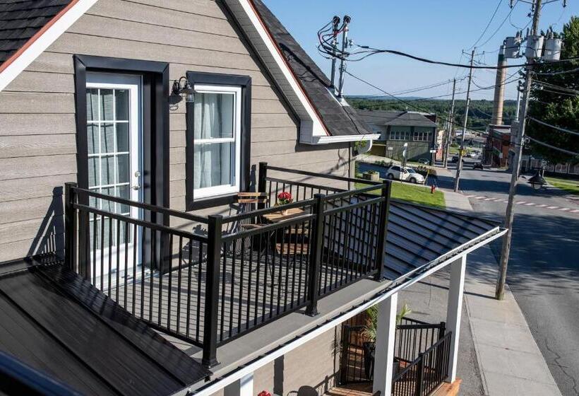 Номер Superior, Square Victoria Maison Hôtelière