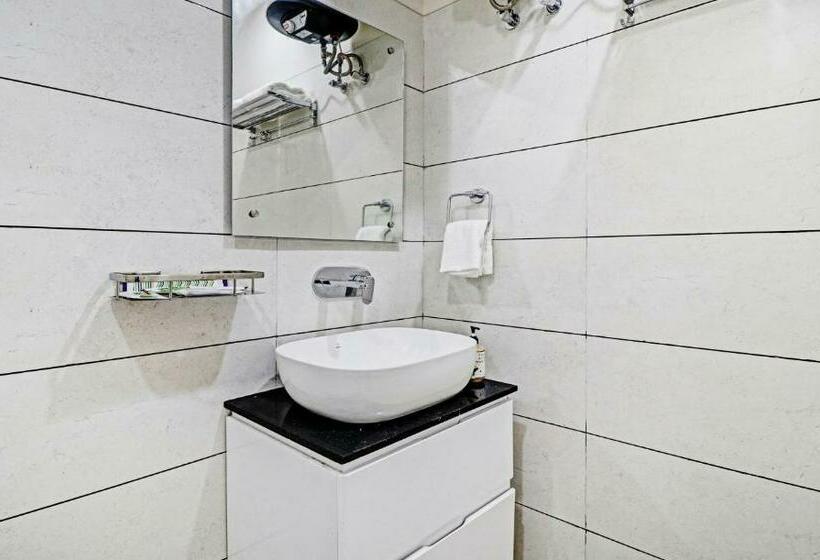 Номер Стандарт, Treebo Kamron Regency Sector 80