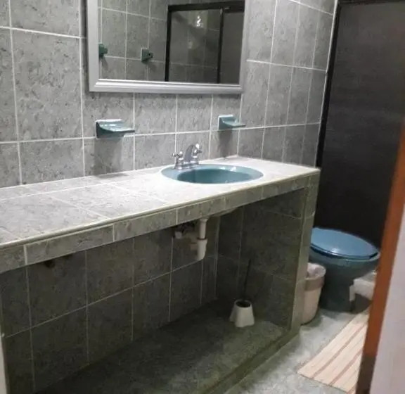 Basic Kolmen Hengen Huone, Hospedaje Papagrande