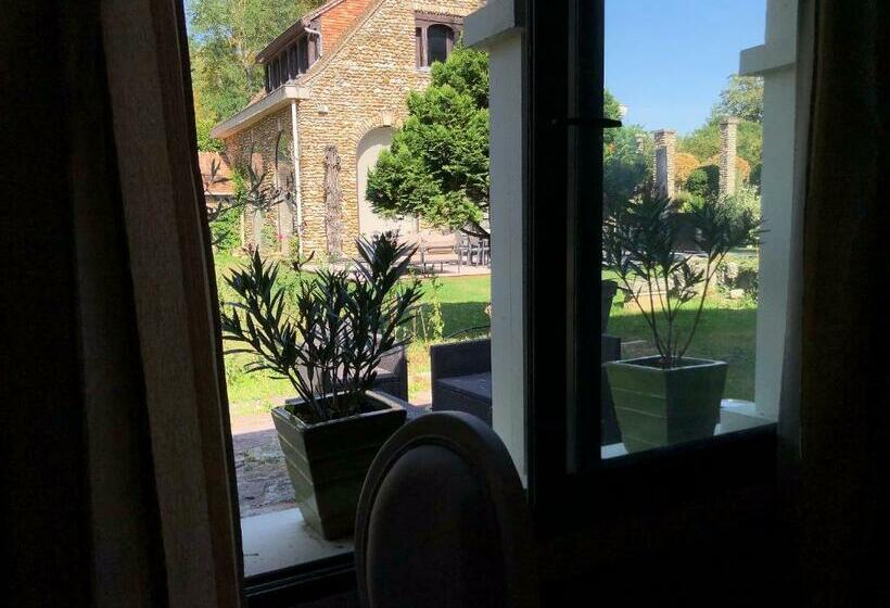 디럭스 룸, Le Prieuré De Bazainville