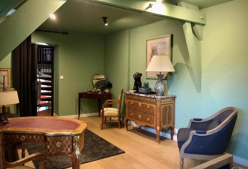 스위트, Le Prieuré De Bazainville