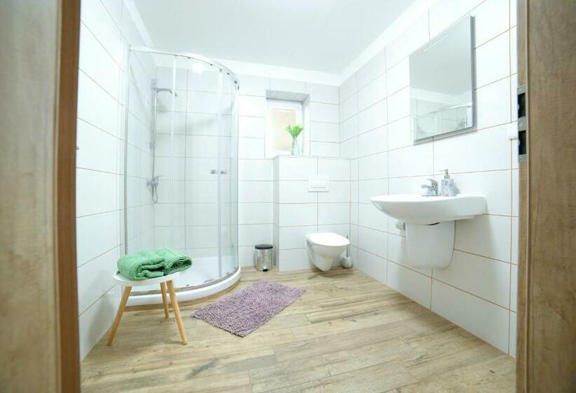 컴포트 트리플 룸, Penzion Zlatovláska U Zámku červená Lhota