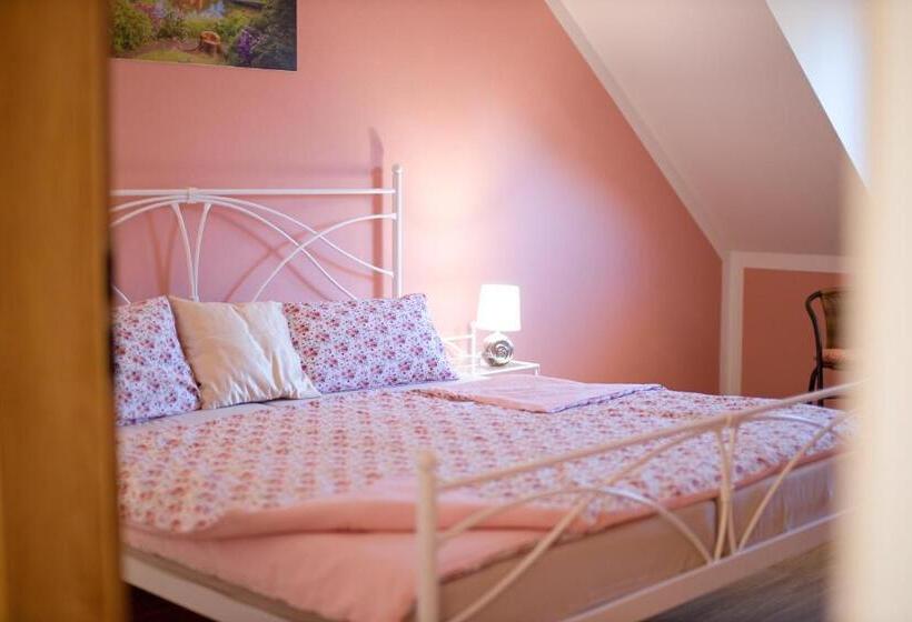 침실 1개 아파트, Penzion Zlatovláska U Zámku červená Lhota