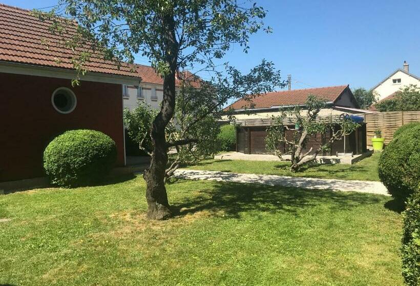 סוויטת ג'וניור, Sous Le Cerisier