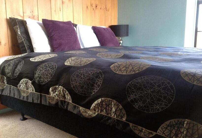 בקתת חדר, Grafton Cottage & Chalets