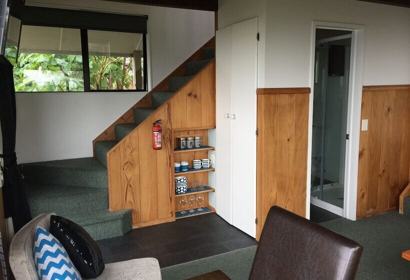 בקתת חדר, Grafton Cottage & Chalets