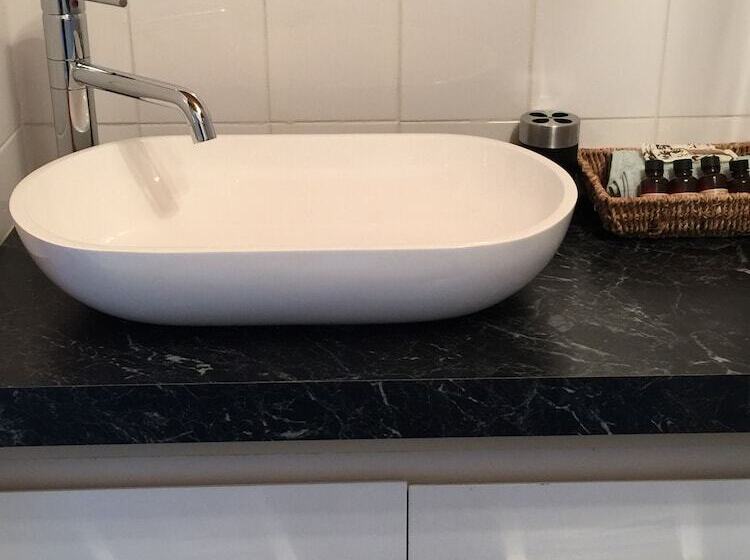 בקתת חדר, Grafton Cottage & Chalets