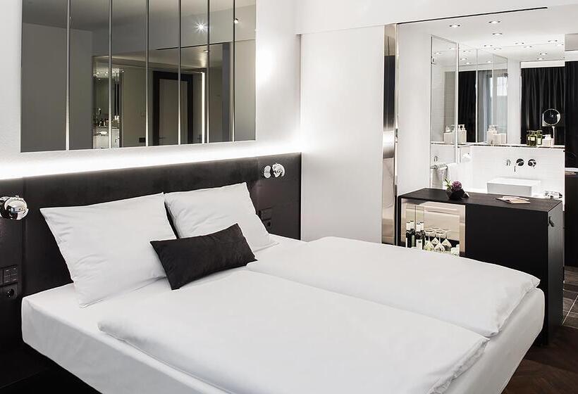 اتاق راحتی, Amano Grand Central