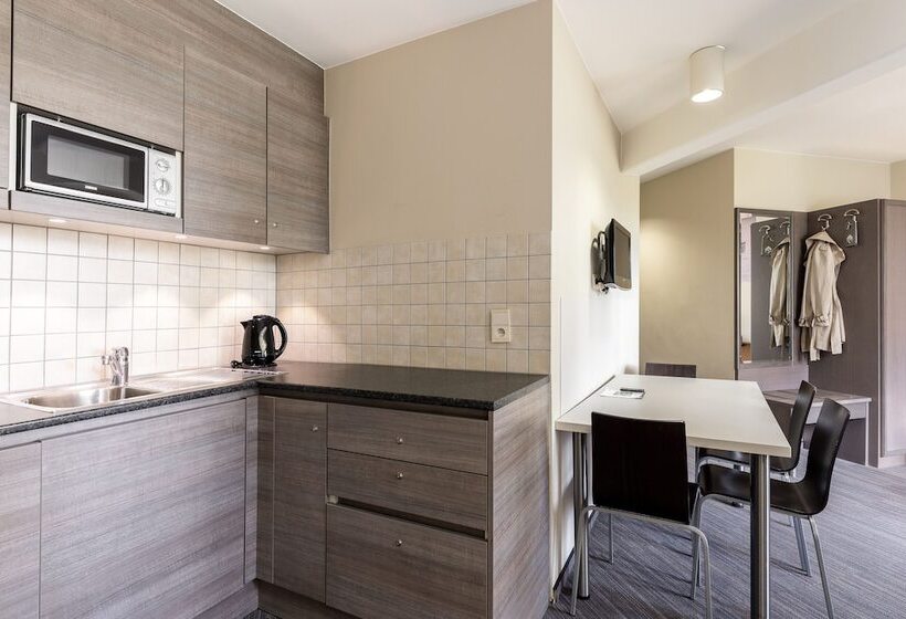 إستديو عائلى, Corsendonk Duinse Polders