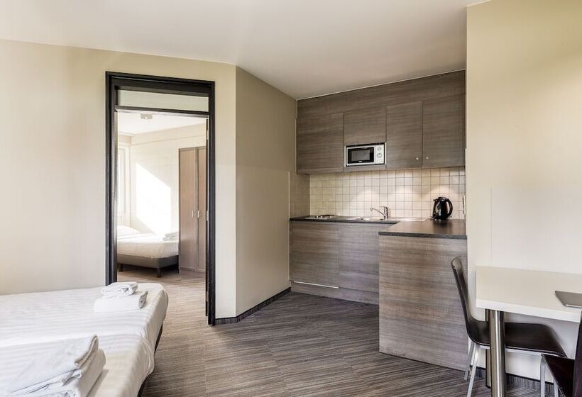 إستديو عائلى, Corsendonk Duinse Polders