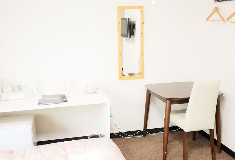 Номер Стандарт Трехместный, Hiroshima Peace Hotel   Hostel