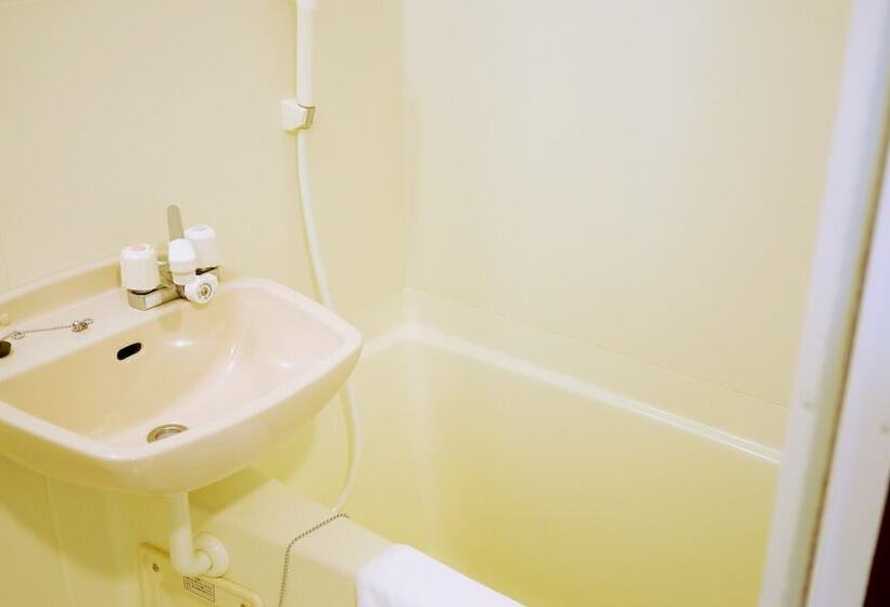 Номер Deluxe Одноместный, Hiroshima Peace Hotel   Hostel