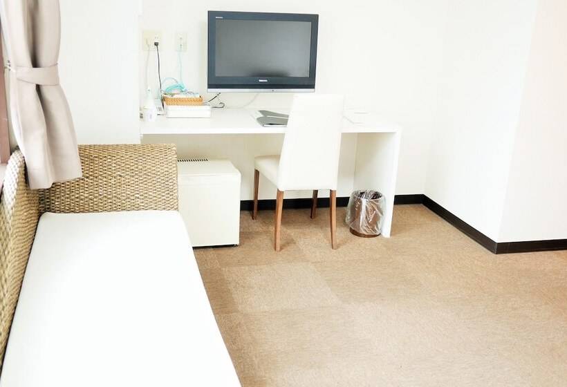 Номер Deluxe Одноместный, Hiroshima Peace Hotel   Hostel