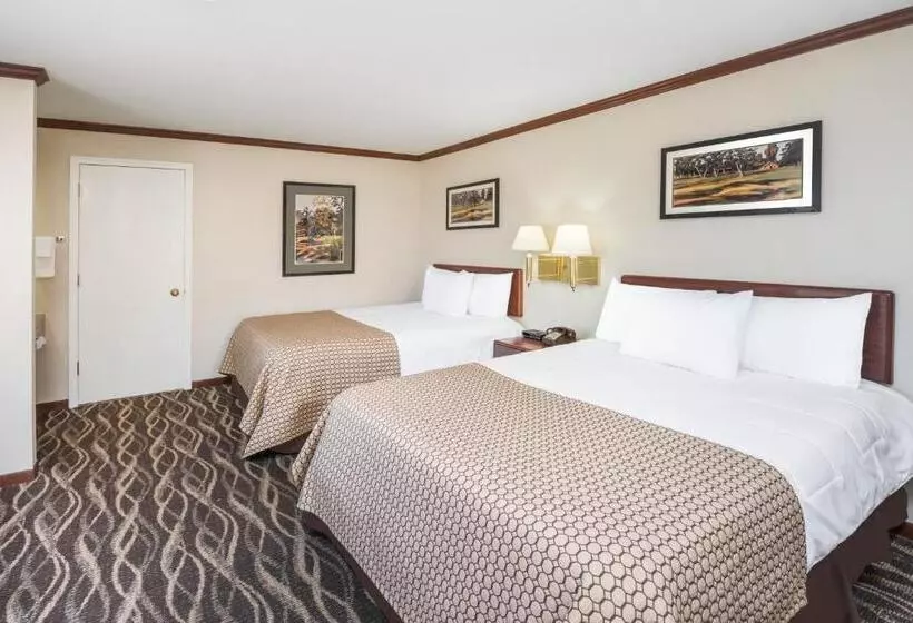 デラックススイート, Knights Inn Jacksonville