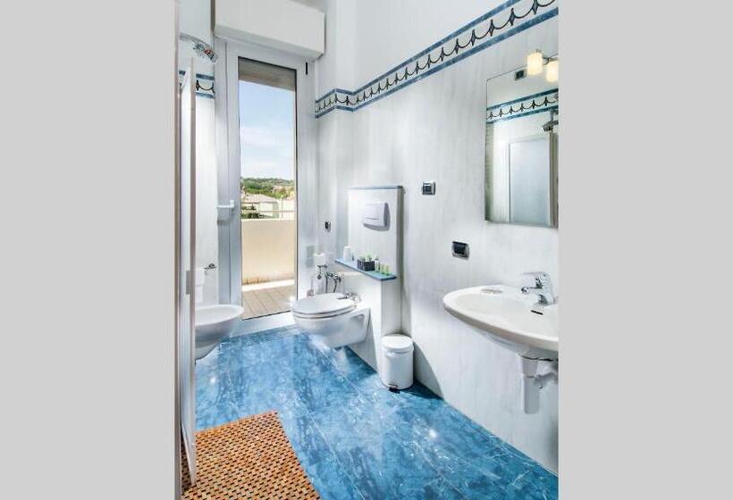 غرفة سوبيريور ثلاثية, Le Querce