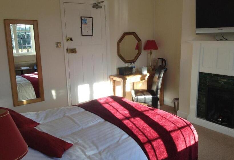 غرفة قياسية سرير كينج, Little Court