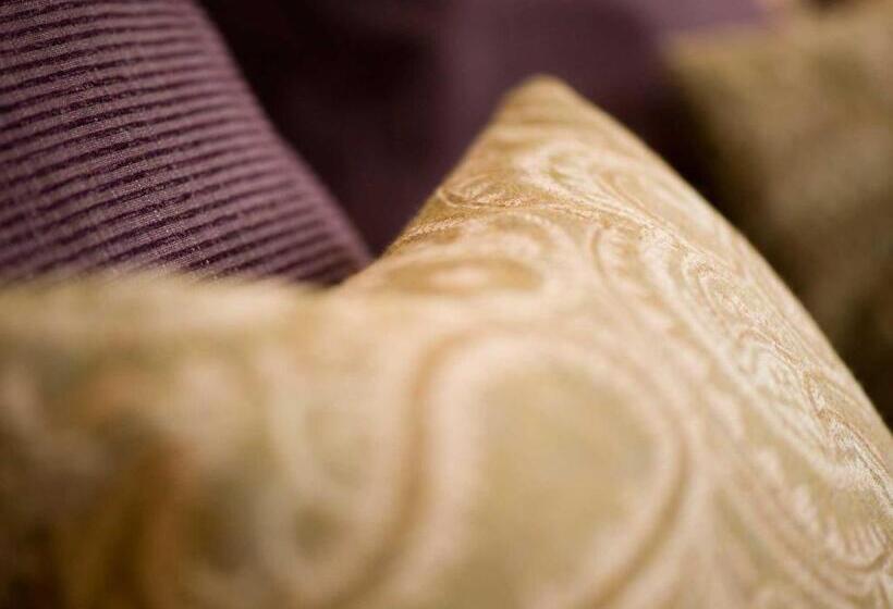 스탠다드 룸, The Loans Inn