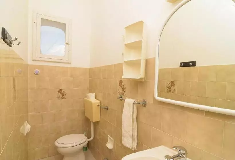 اتاق استاندارد سه نفره, Riviera