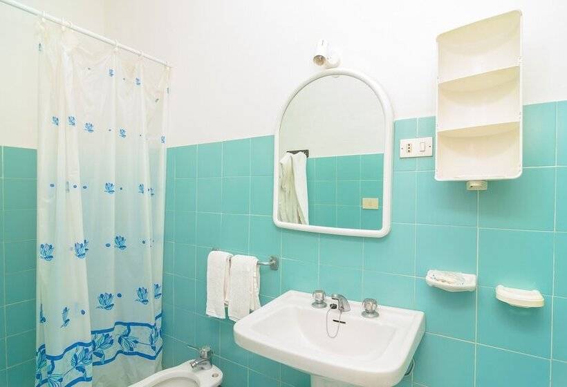 Standard Værelse, Riviera