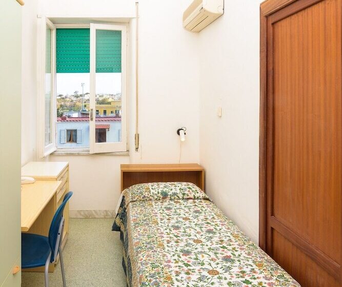 Standard Enkeltværelse, Riviera