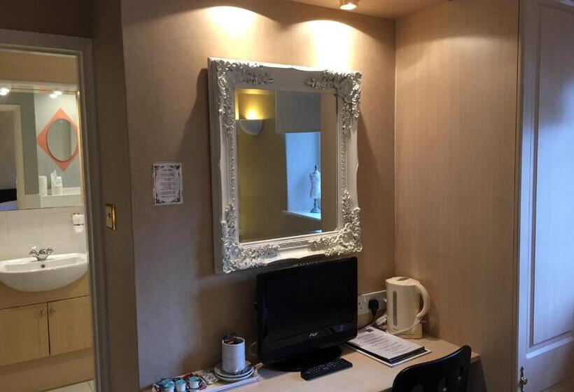 חדר סטנדרט, String Of Horses