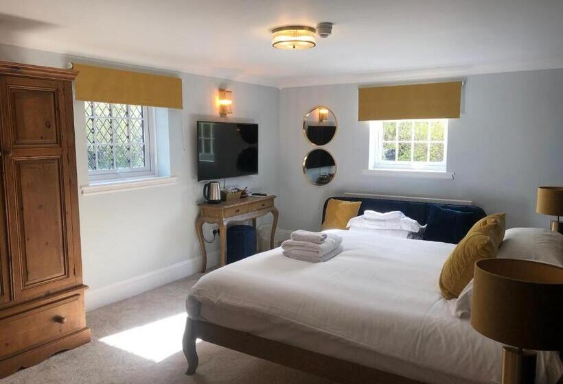 חדר משפחתי, String Of Horses