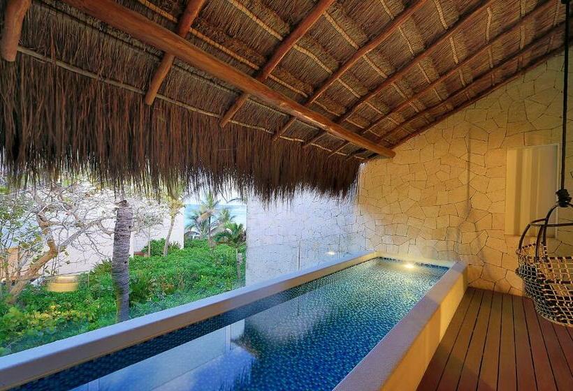 سوییت با چشمانداز دریا, Tago Tulum By G Hotels