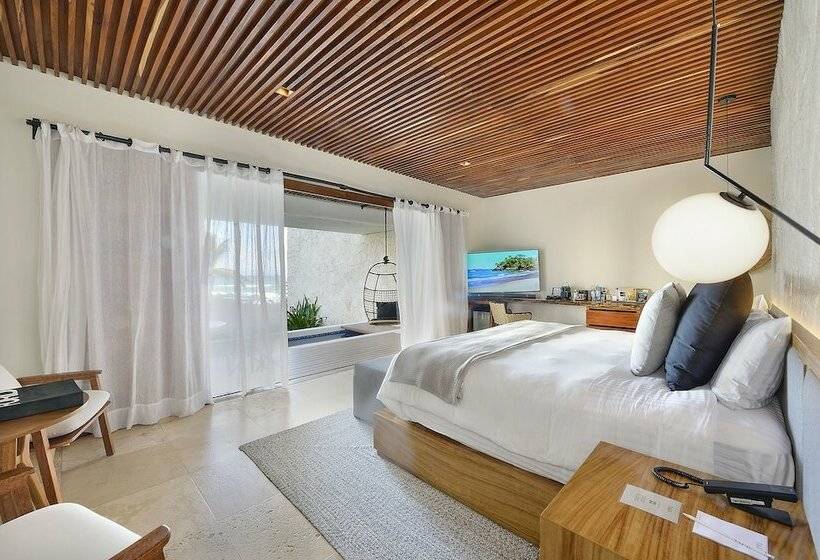 سوییت با چشمانداز دریا, Tago Tulum By G Hotels