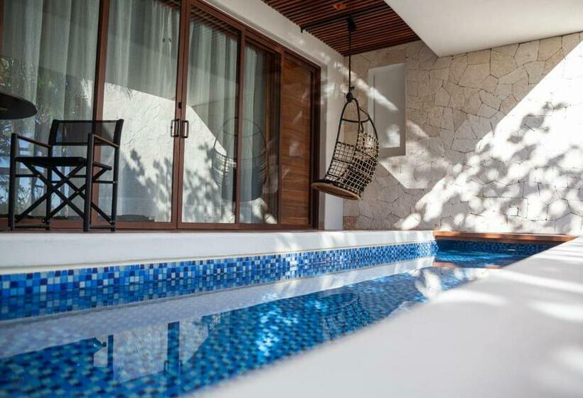 سوئیت مستر با چشمانداز دریا, Tago Tulum By G Hotels
