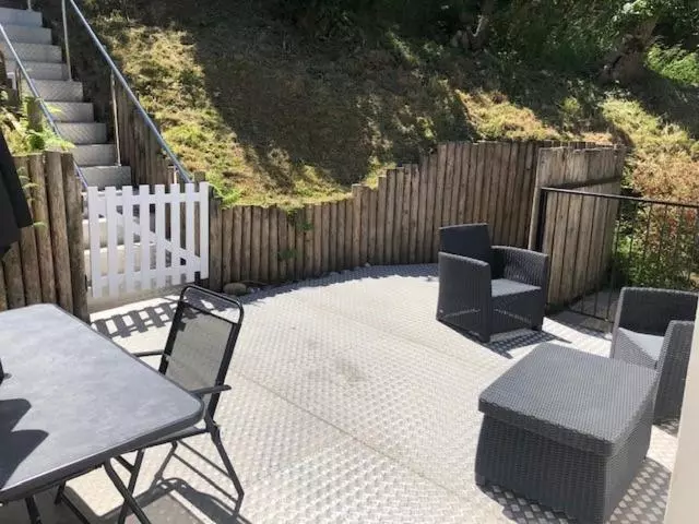 سوییت جونیور با بالکن, Undercliff Guest House