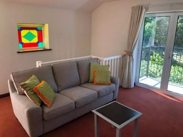 سوییت جونیور با بالکن, Undercliff Guest House