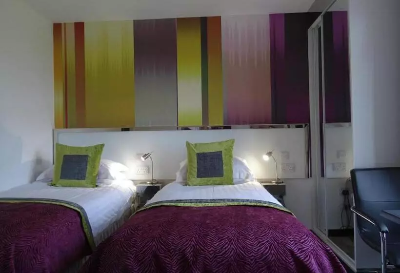 اتاق استاندارد, Undercliff Guest House