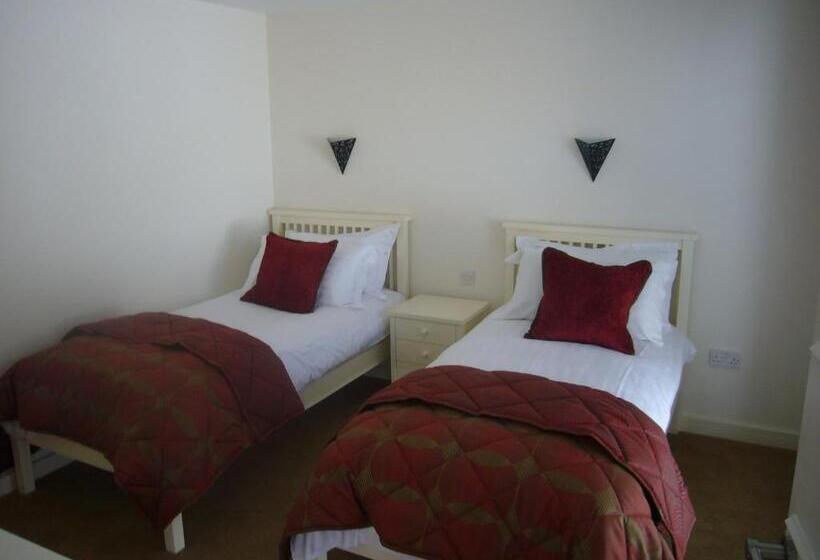 ویلای 3 خوابه, Undercliff Guest House