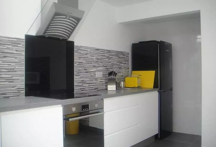 آپارتمان 1 خوابه با چشم‌انداز دریا, Undercliff Guest House