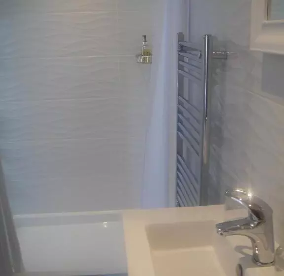 آپارتمان 1 خوابه با چشم‌انداز دریا, Undercliff Guest House