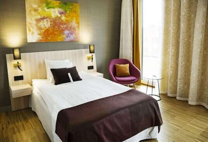 غرفة قياسية, Von Kraemer