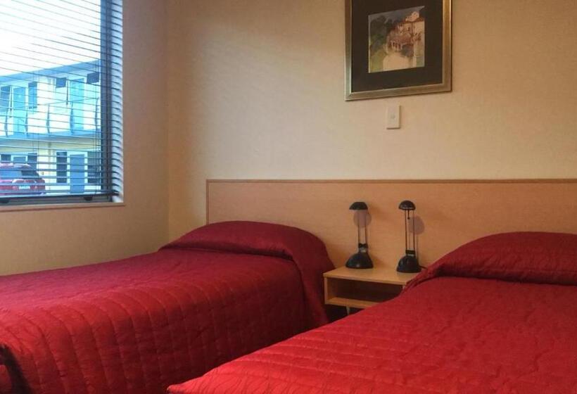 جناح مزود بجاكوزى, Harbour City Motor Inn & Conference