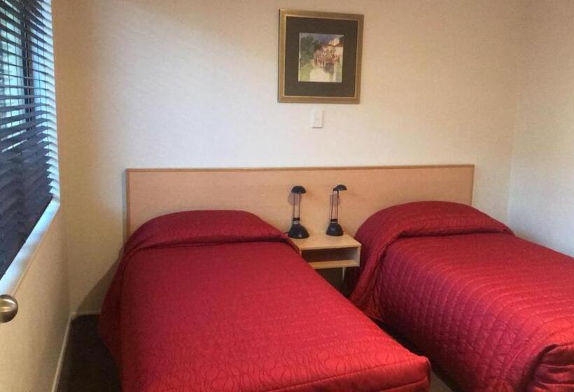 جناح مزود بجاكوزى, Harbour City Motor Inn & Conference