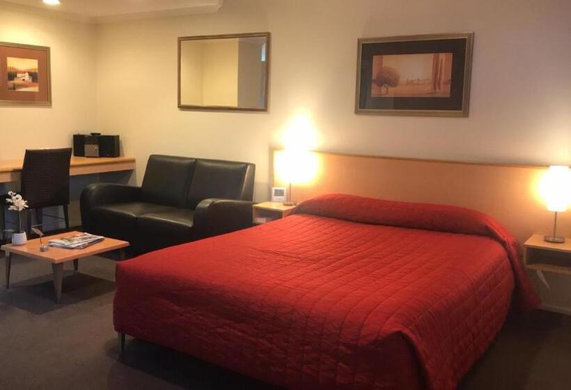 جناح مزود بجاكوزى, Harbour City Motor Inn & Conference