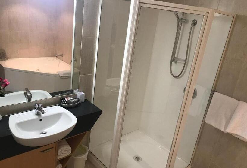 غرفة ديلوكس مزوَّدة بجاكوزي, Harbour City Motor Inn & Conference